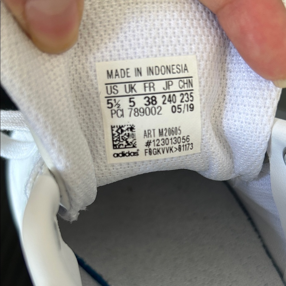 Adidas Stan Smith Unisex Shoes – US 5.5 – Like New – No Box - Picture 8 of 8